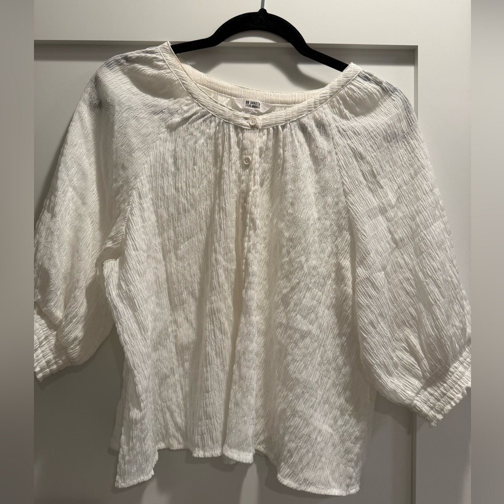 BB Dakota Cream Textured Blouse